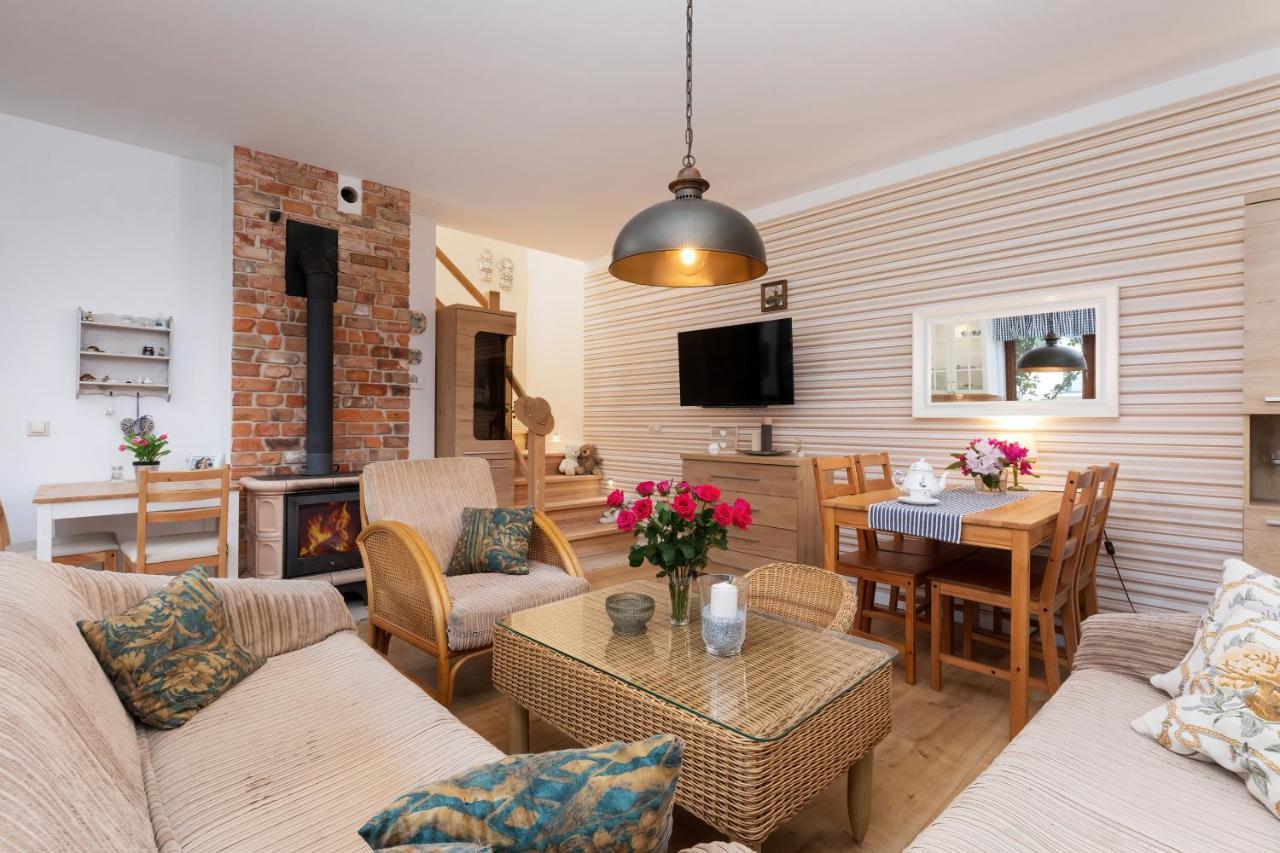 Veranda Domy I Apartament โปเบียโรโว ภายนอก รูปภาพ