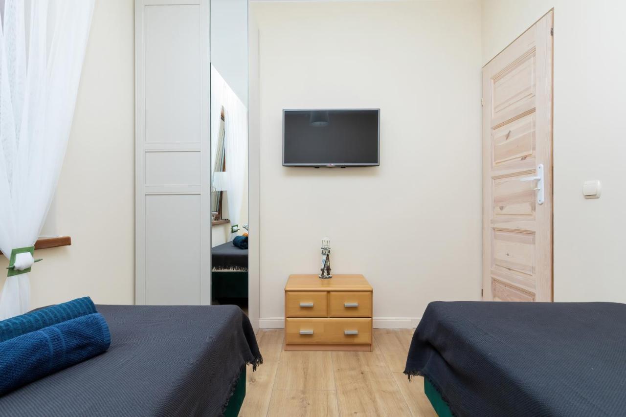 Veranda Domy I Apartament โปเบียโรโว ภายนอก รูปภาพ