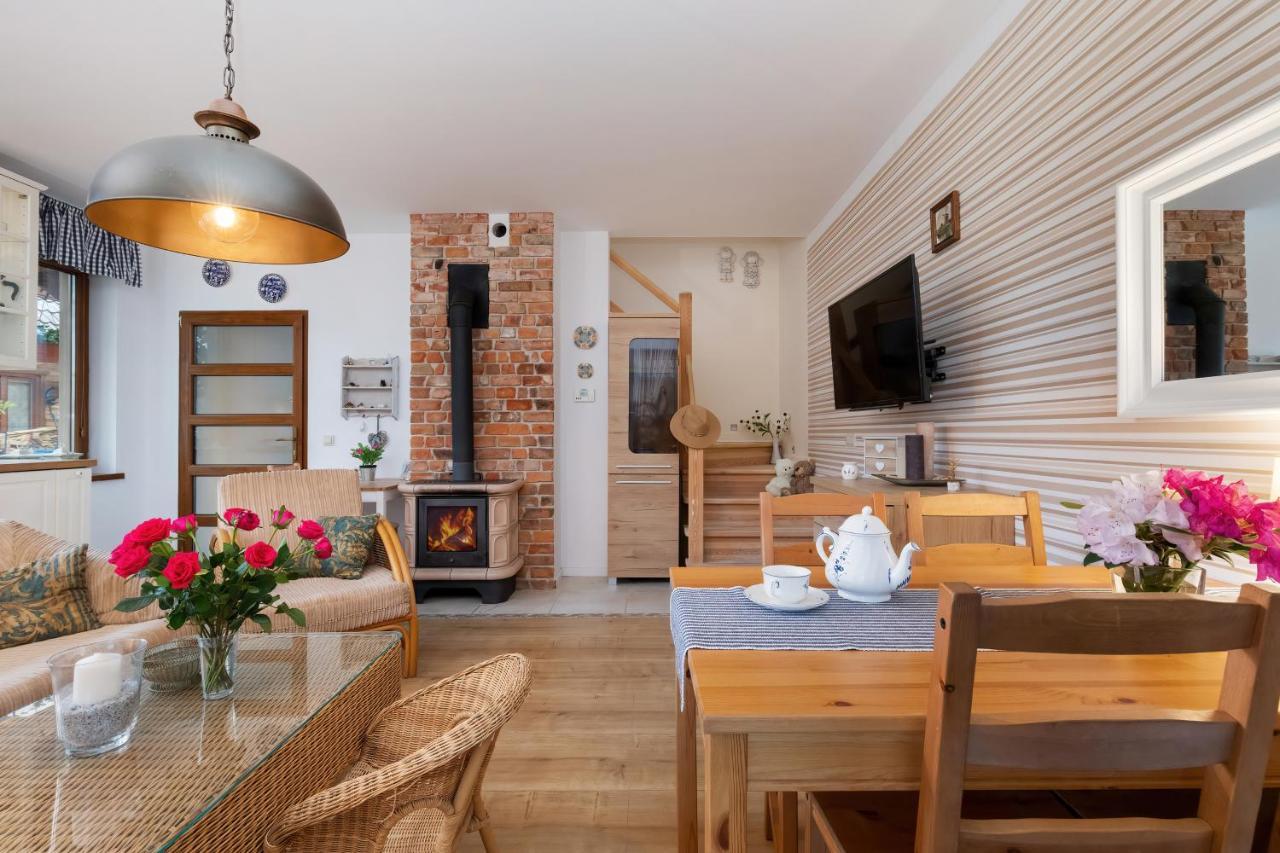 Veranda Domy I Apartament โปเบียโรโว ภายนอก รูปภาพ